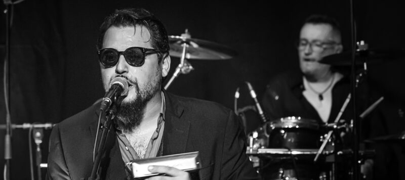 Mundharmonika-Meister Riccardo Grosso bringt internationalen Blues-Spirit nach Bleiburg.