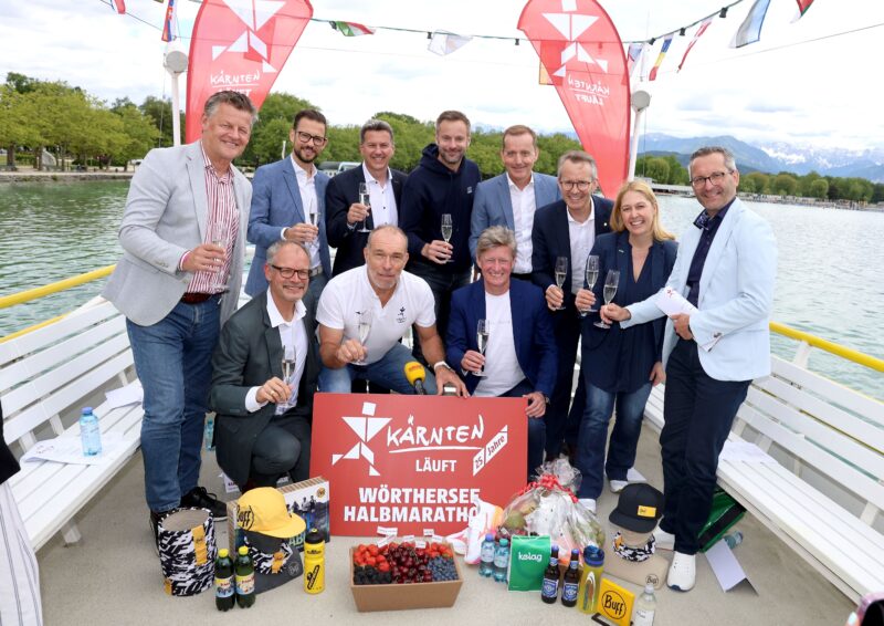 Läuferinnen und Läufer entlang des Wörthersees bei „Kärnten läuft“ in Klagenfurt