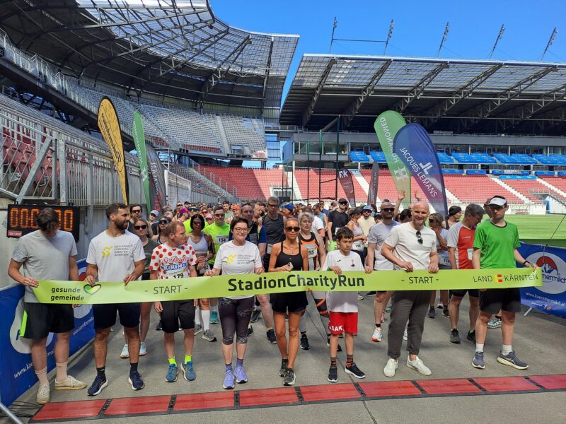 Startschuss zum StadionCharityRun mit Landesrätin Beate Prettner und Nationalrat Janos Juvan