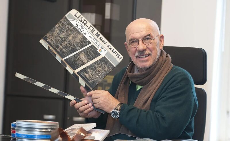 Die Wörthersee-Legende bittet zum Rundgang: Regisseur und Schauspieler Otto Retzer führt Fans höchstpersönlich durch die Filmkulissen von Velden.