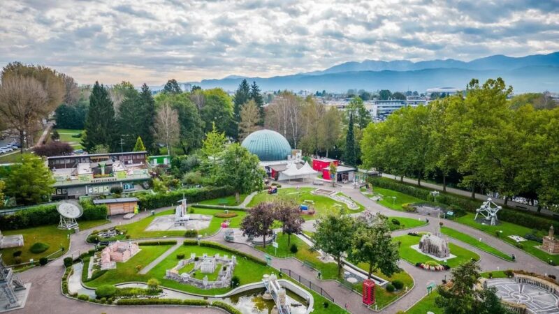 Bereit für den Neustart ins All: Das Klagenfurter Planetarium präsentiert sich nach dem 1,4-Millionen-Euro-Umbau als topmodernes „Miniversum“.