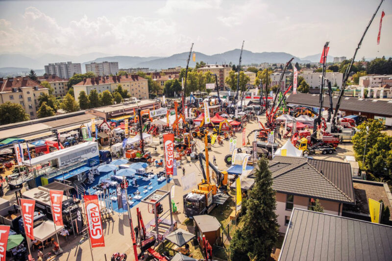 Technik in Vollbetrieb erleben: Die Messe bietet Einblicke in die gesamte Holz-Wertschöpfungskette von der Forstwirtschaft bis zum Holzbau.
