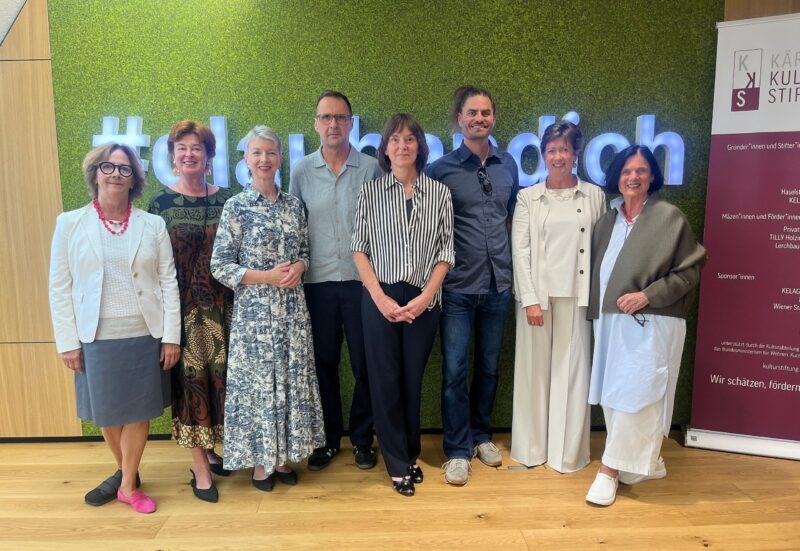 Die Stiftungsvorständinnen Gabriele Semmelrock-Werzer und Ina Lerchbaumer, LHStv.in Gaby Schaunig, die Preistragenden Paul Petritsch, Nicole Six und Stefan Breuer, Stiftungsvorständin Monika Kircher und Juryvorsitzende Barbara Putz-Plecko.