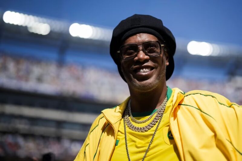 Samba-Zauber am Wörthersee: Weltfußballer Ronaldinho kommt am 26. September mit internationalen Wegbegleitern nach Klagenfurt.