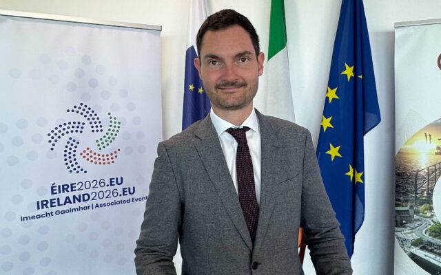 Landesrat Peter Reichmann vertritt die Interessen der heimischen Mikroelektronik-Branche bei der ECON-Tagung in Irland.