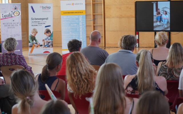 Zivilcourage im digitalen Raum: Beim Peer-to-Peer-Projekt #nohate gestalten Jugendliche eigene kreative Beiträge gegen Cybermobbing und Hass im Internet.